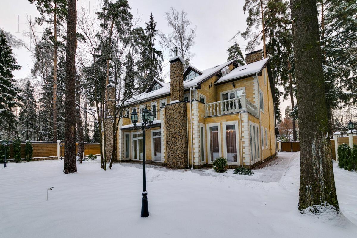 2-этажный таунхаус 385 м² с отделкой