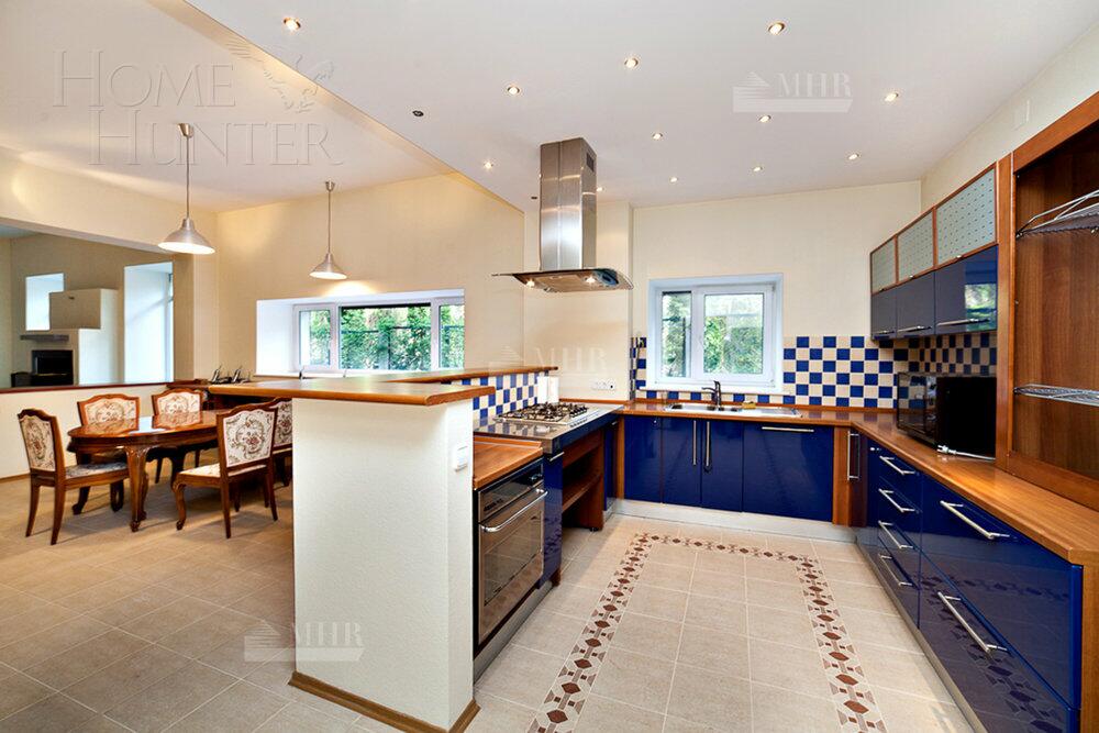 2-этажный коттедж 580 м² с отделкой