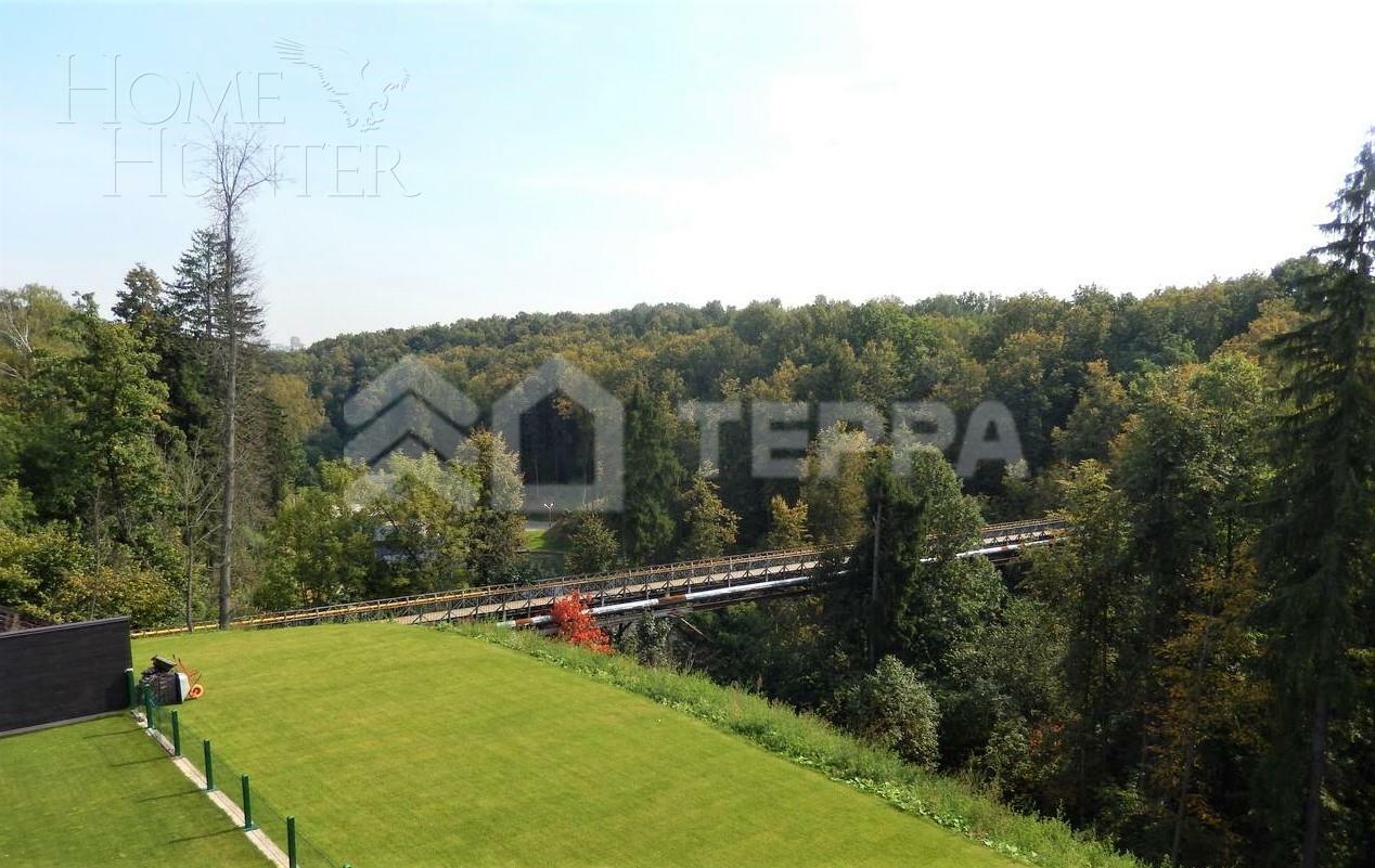 2-этажный коттедж 1 000 м² с отделкой