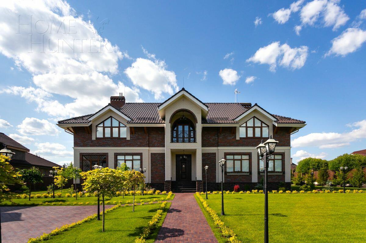 2-этажный коттедж 900 м² с отделкой