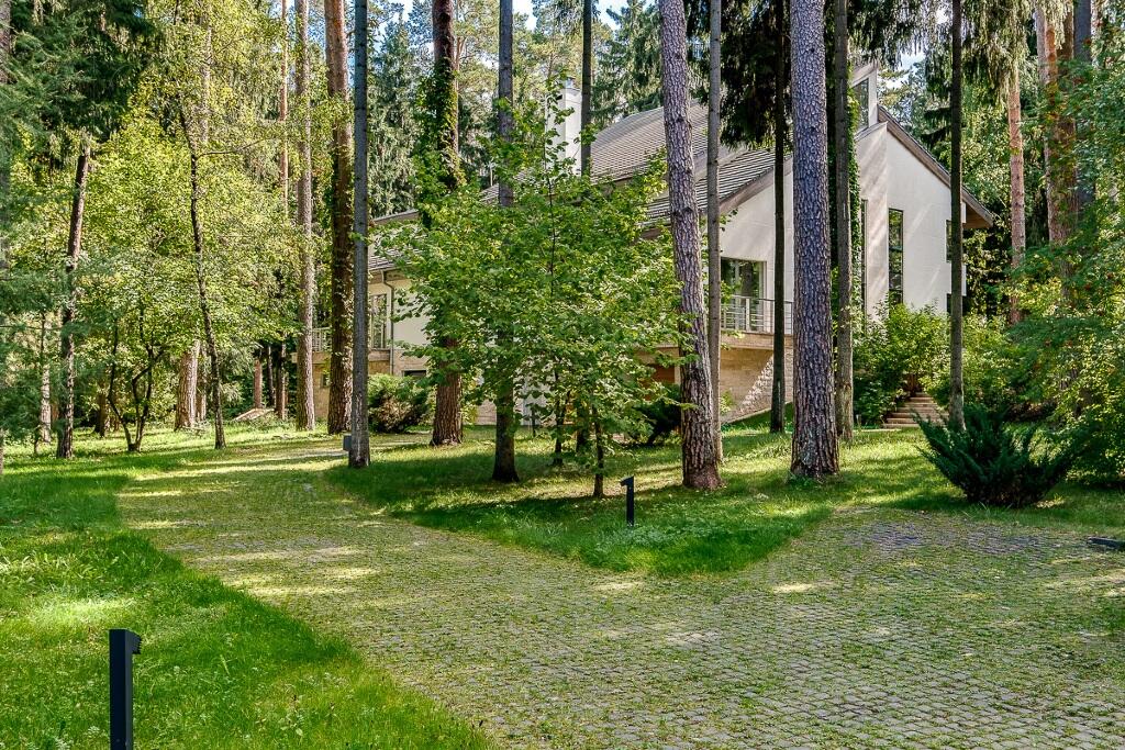 2-этажный коттедж 890 м² с отделкой