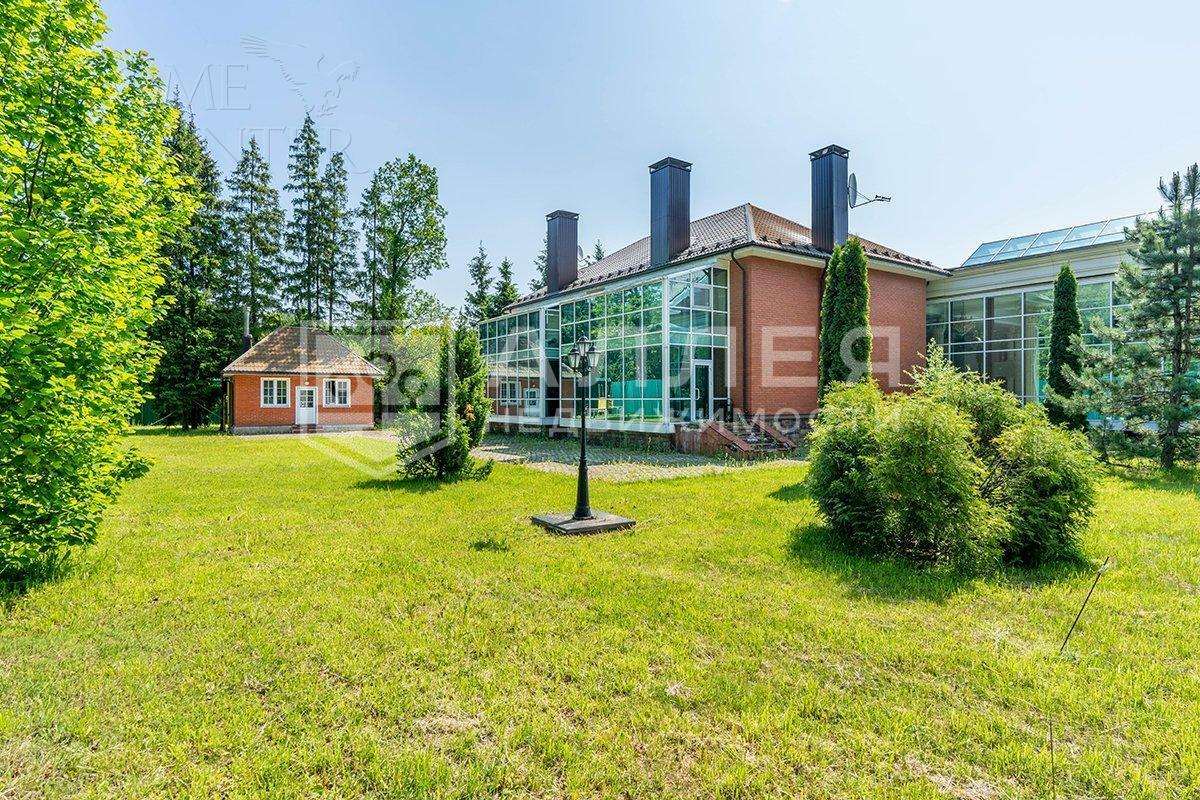 2-этажный коттедж 3 817 м² с отделкой