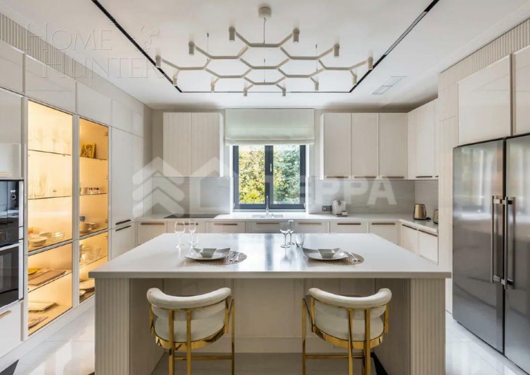 2-этажный коттедж 1 130 м² с отделкой