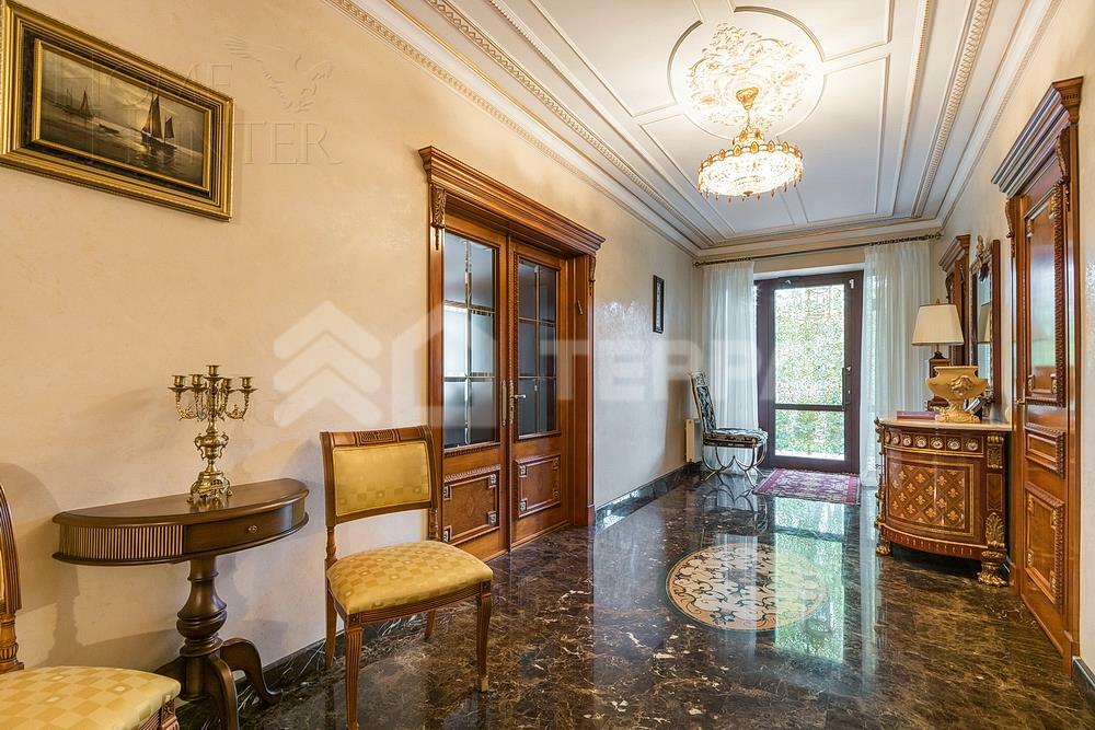 КОТТЕДЖ 2 000 м² с отделкой