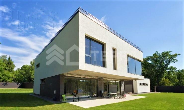 2-этажный коттедж 1 000 м² с отделкой