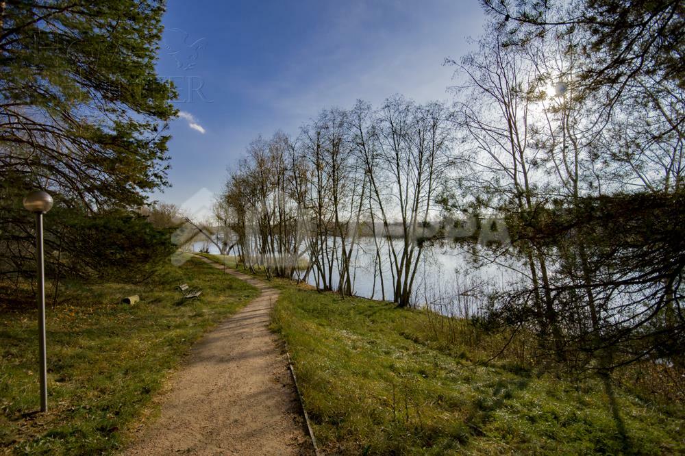 Участок 16 сот. в охраняемом поселке