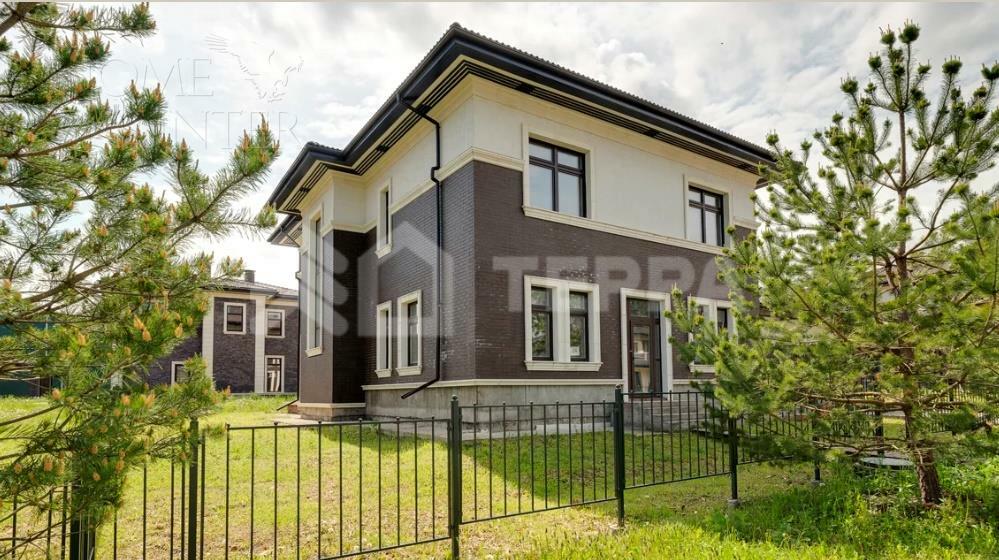 2-этажный коттедж 372.4 м² без отделки