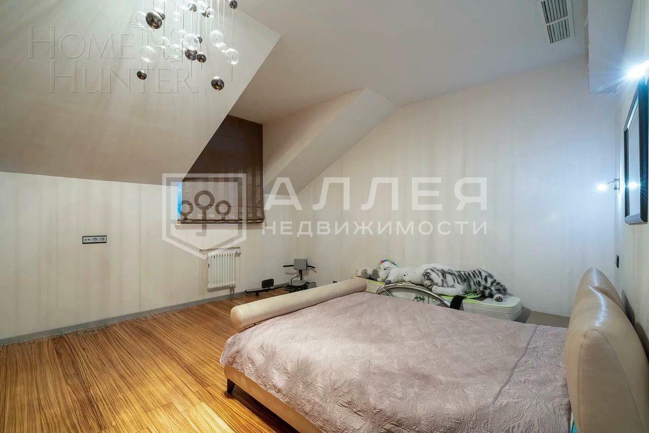3-этажный таунхаус 350 м² с отделкой