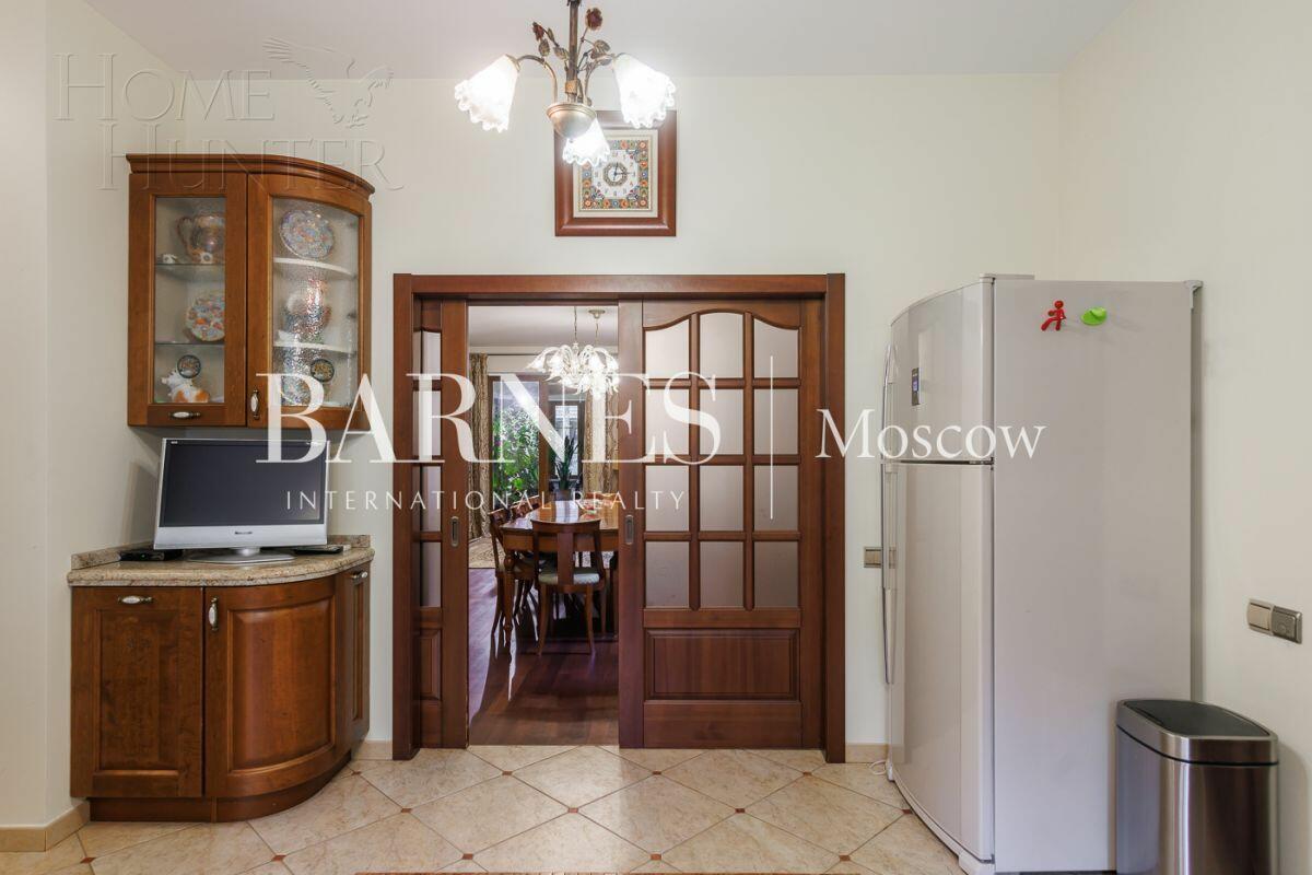 2-этажный коттедж 398.2 м² с отделкой