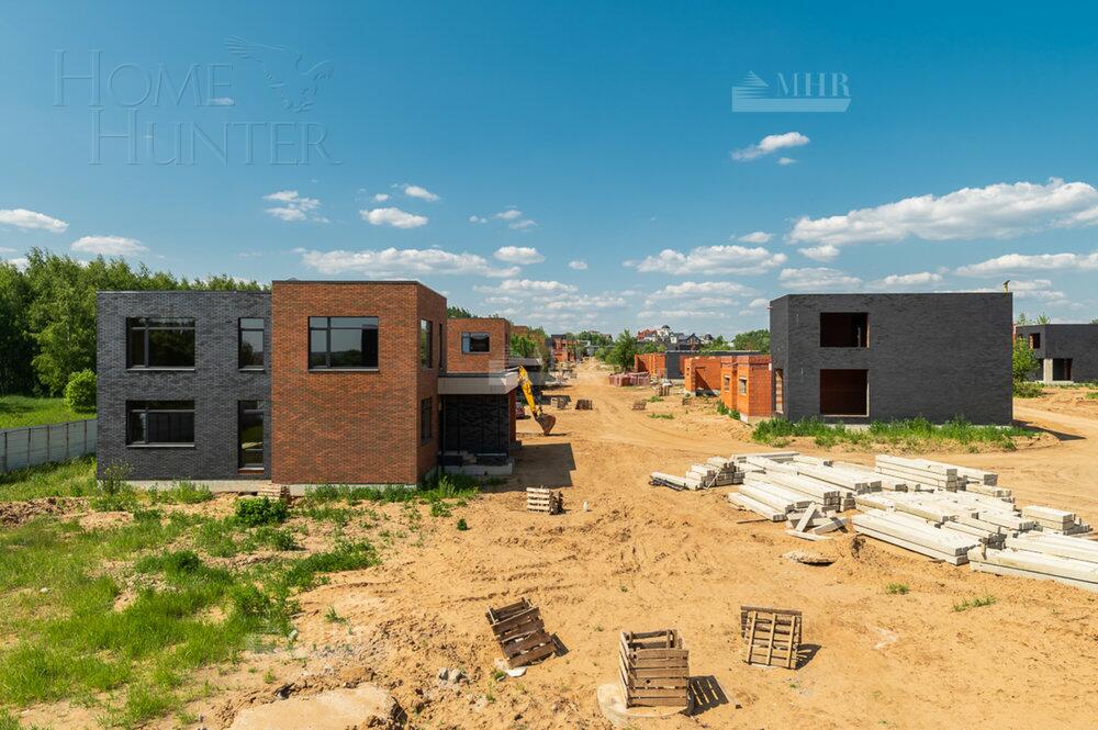 2-этажный коттедж 297.62 м² без отделки