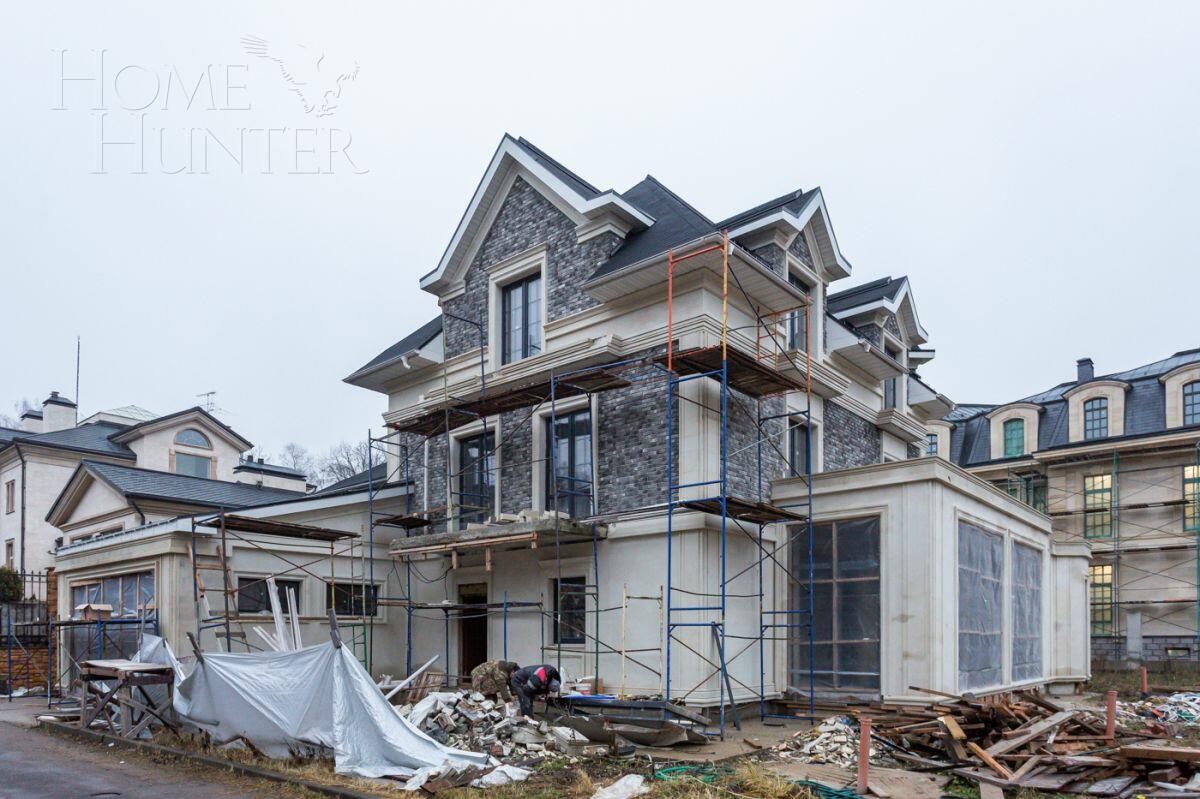 2-этажный коттедж 550 м² без отделки