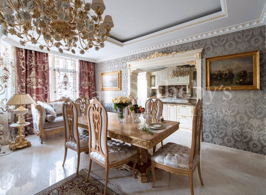 3-КОМН. КВАРТИРА С ОТДЕЛКОЙ 182.7 М² НА 2 ЭТАЖЕ