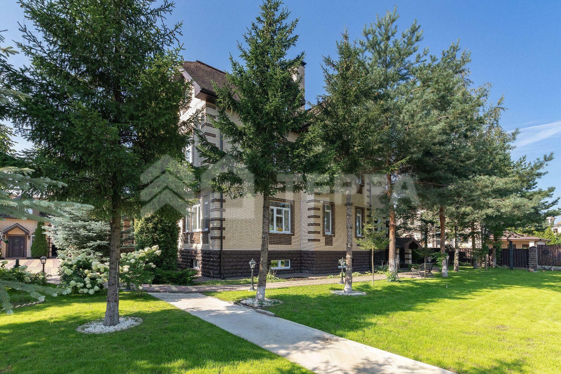 2-этажный коттедж 915 м² с отделкой