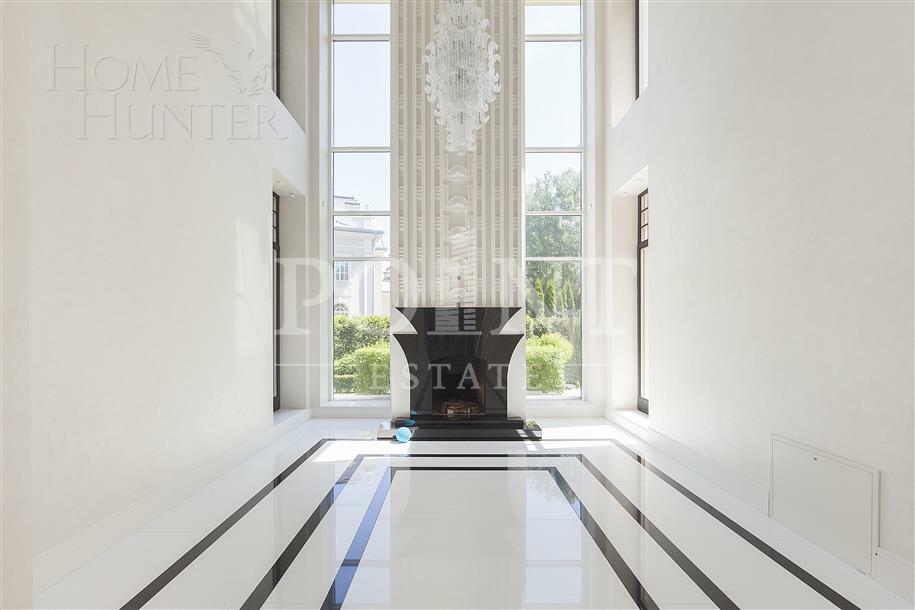 2-этажный коттедж 1 372 м² с отделкой