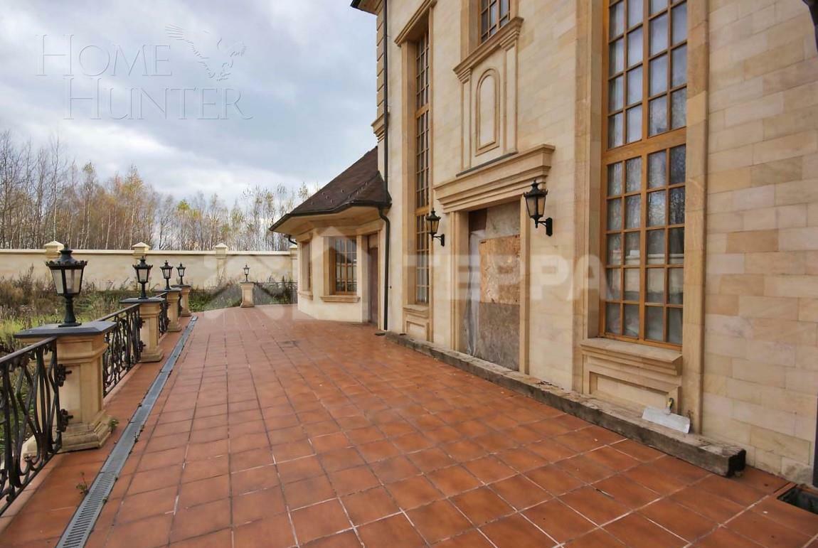 3-этажный коттедж 1 538 м² без отделки