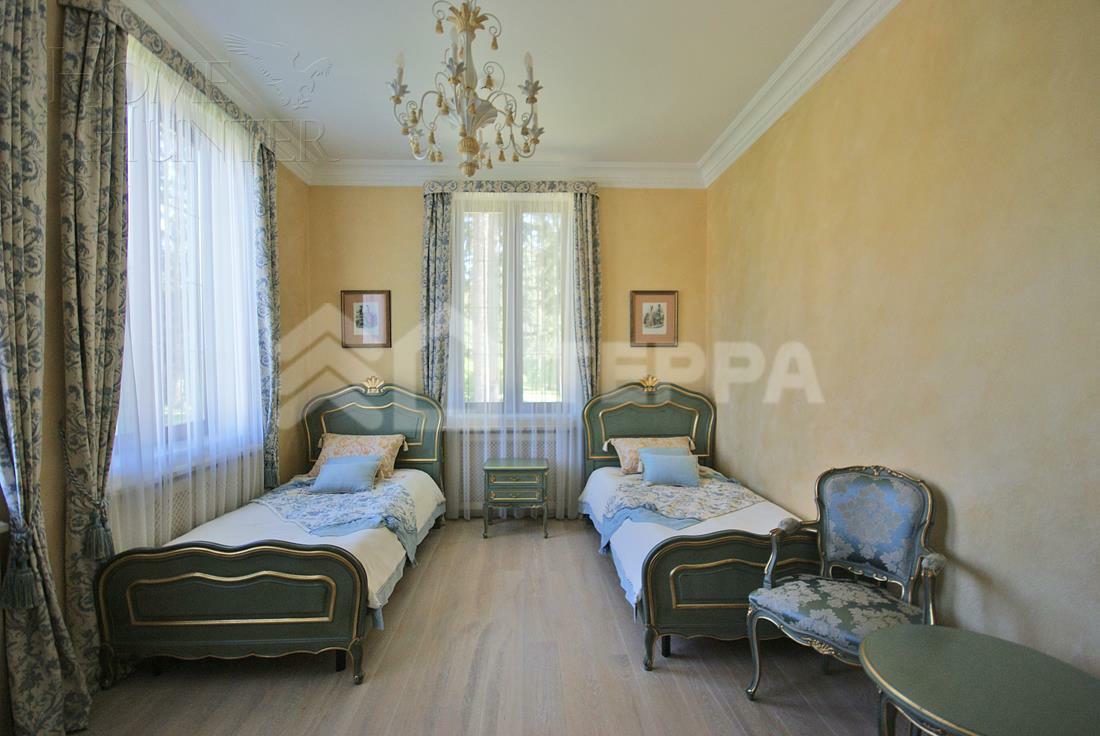 2-этажный коттедж 890 м² с отделкой