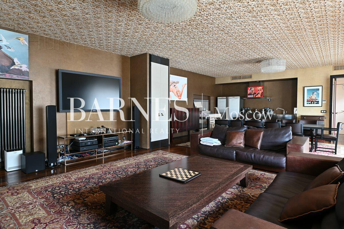 2-этажный коттедж 637 м² с отделкой