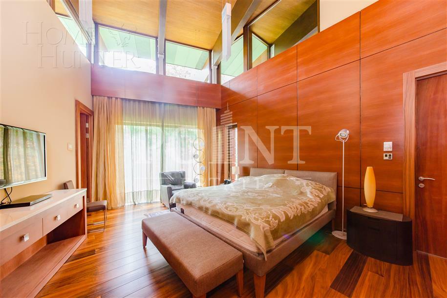 2-этажный коттедж 1 750 м² с отделкой