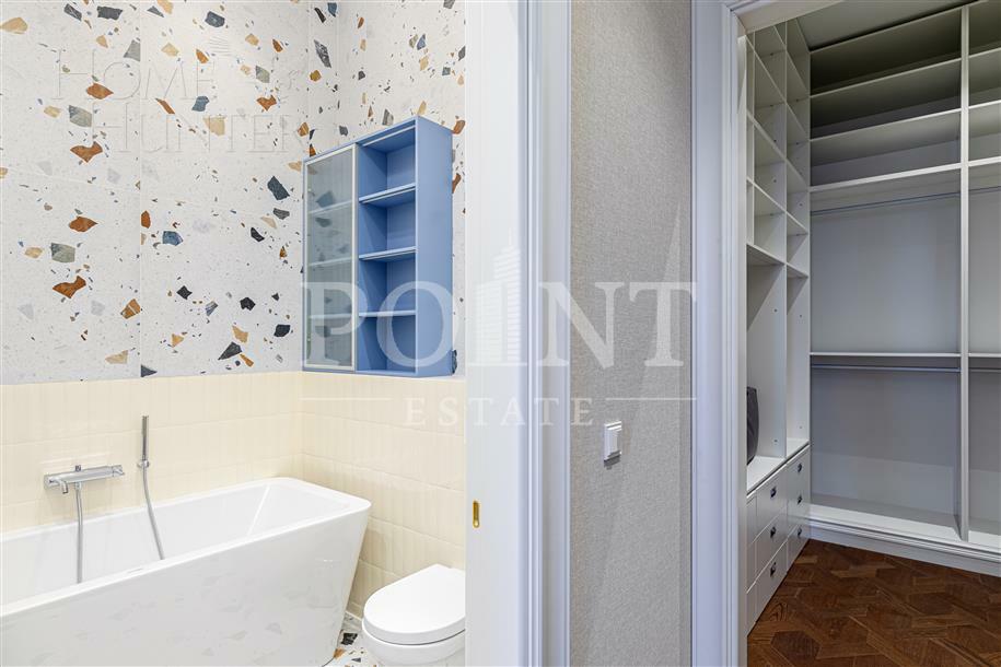 3-этажный коттедж 697 м² с отделкой