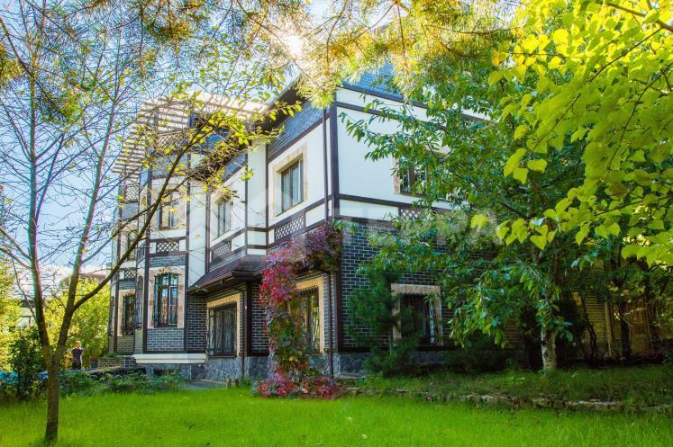 2-этажный коттедж 948 м² с отделкой