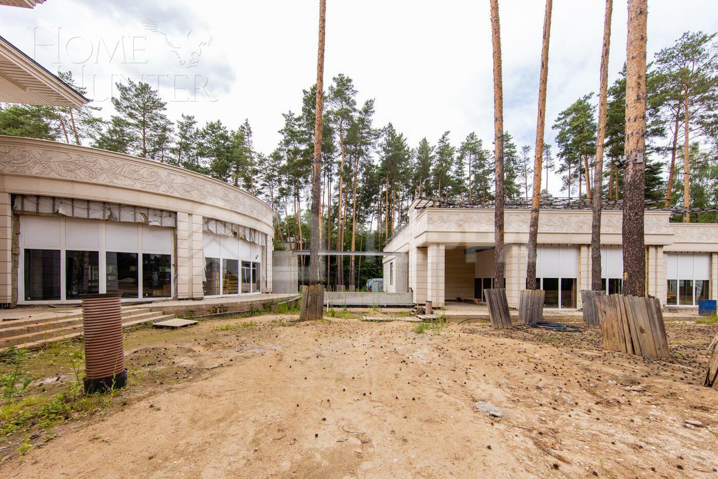 2-этажный коттедж 3 748 м² без отделки