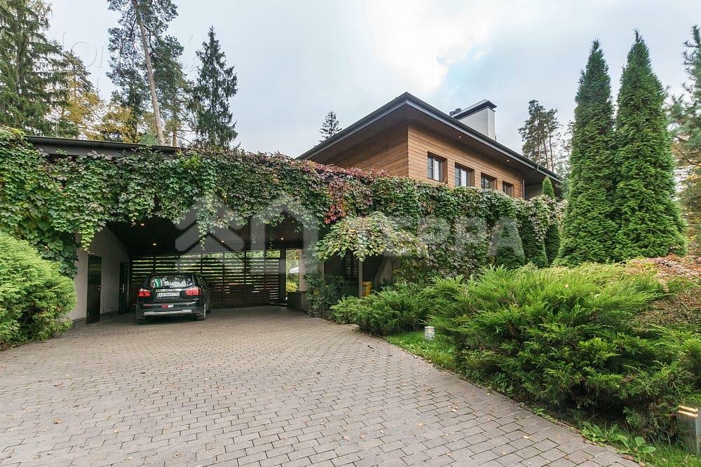 2-этажный коттедж 900 м² с отделкой