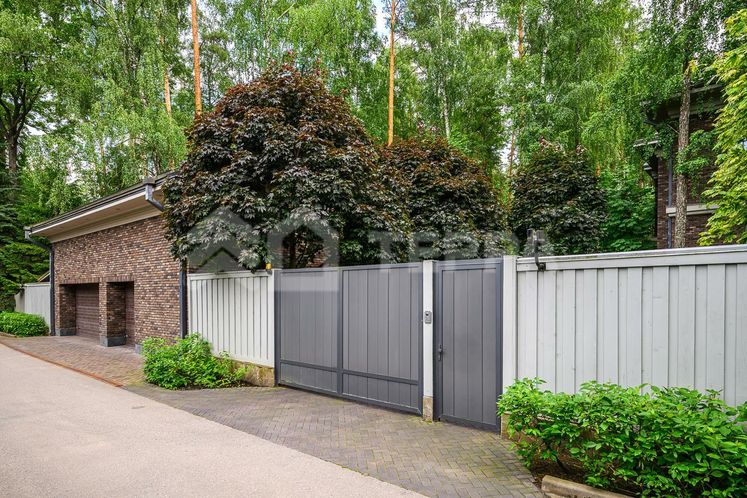 2-этажный коттедж 680 м² с отделкой