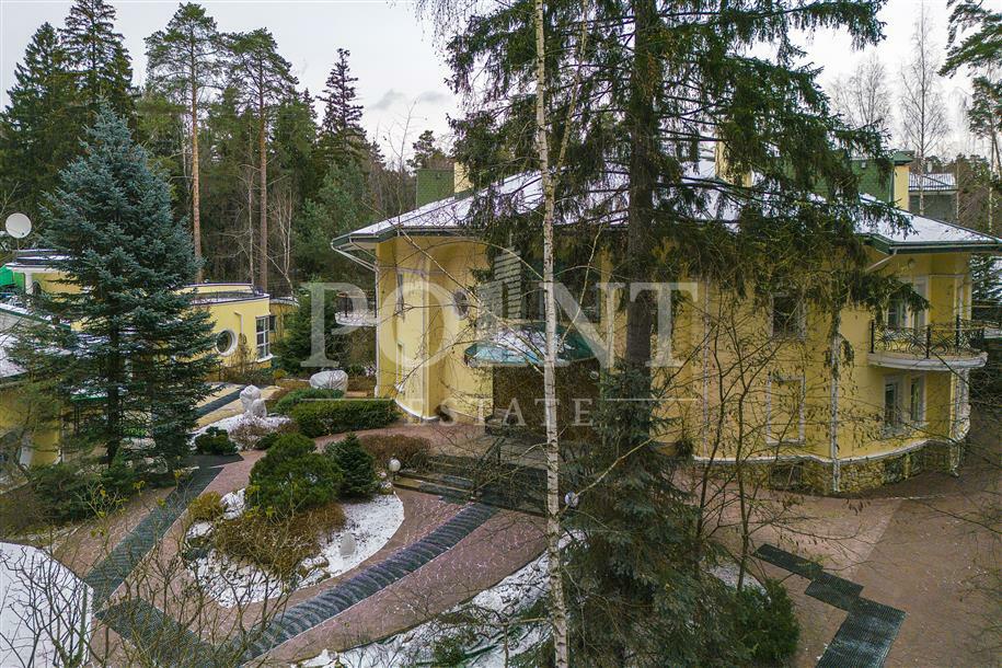 КОТТЕДЖ 1 400 м² с отделкой