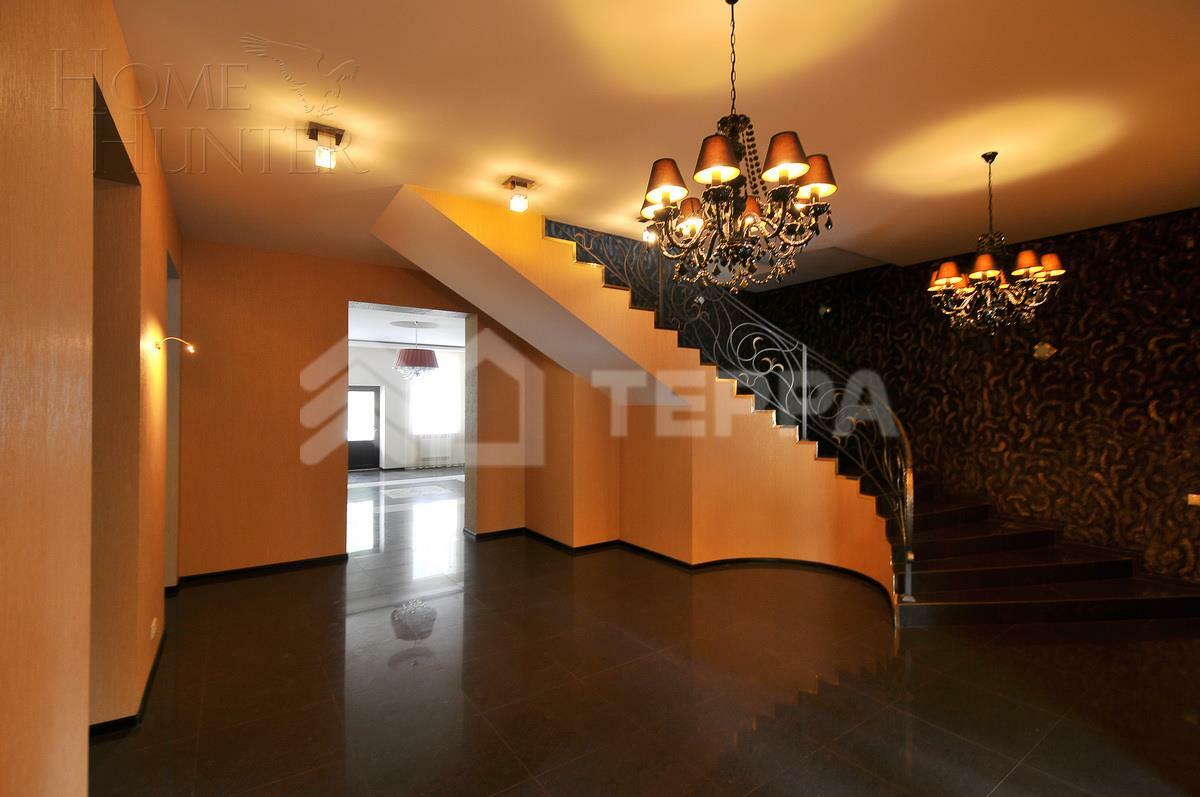 2-этажный коттедж 860 м² с отделкой