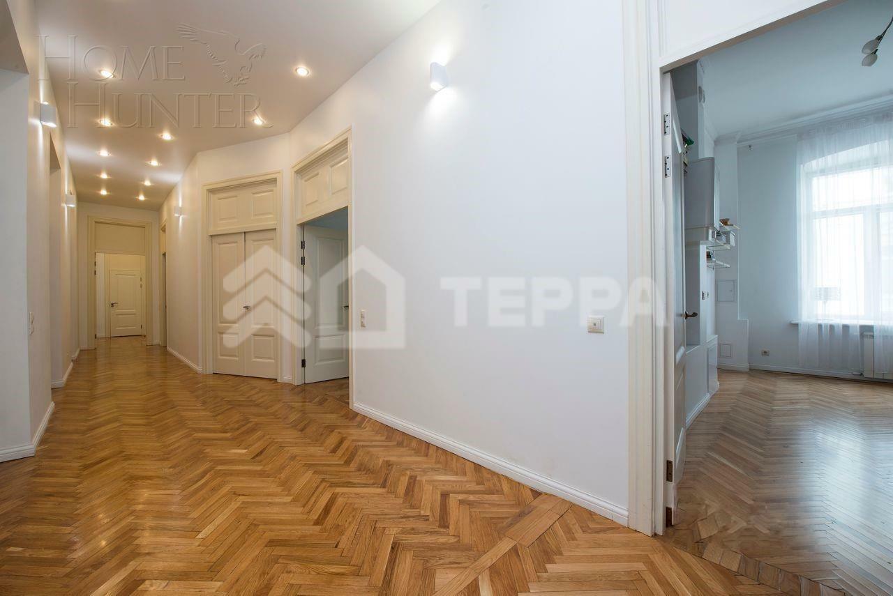 7-КОМН. КВАРТИРА С ОТДЕЛКОЙ 193.5 М² НА 3 ЭТАЖЕ