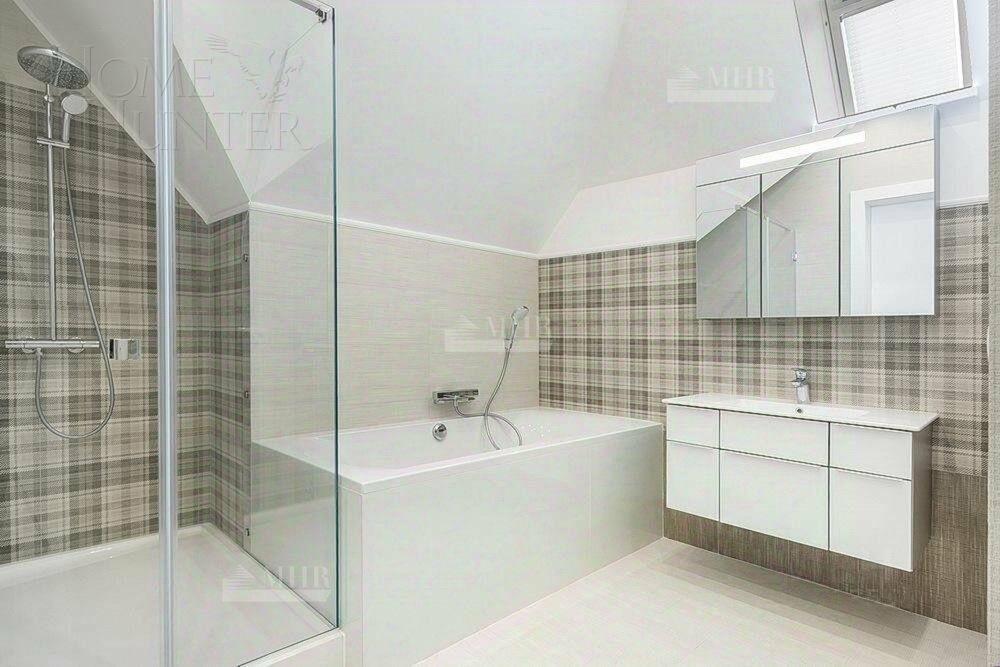 2-этажный коттедж 1 100 м² с отделкой