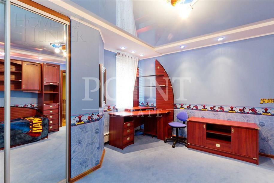 2-этажный коттедж 300 м² с отделкой