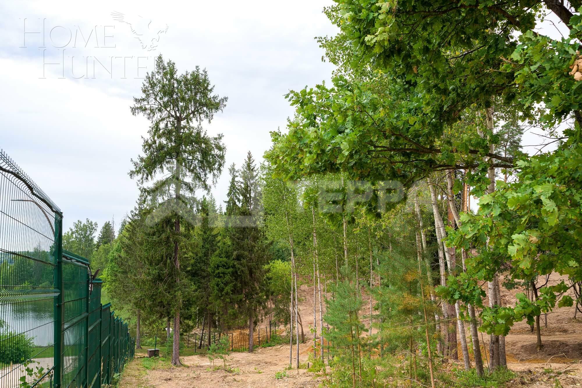 Участок 408 сот. в охраняемом поселке