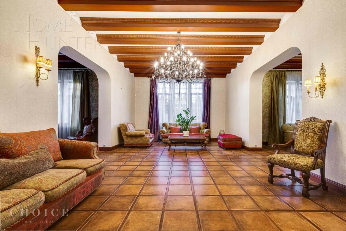 2-этажный коттедж 1 100 м² с отделкой