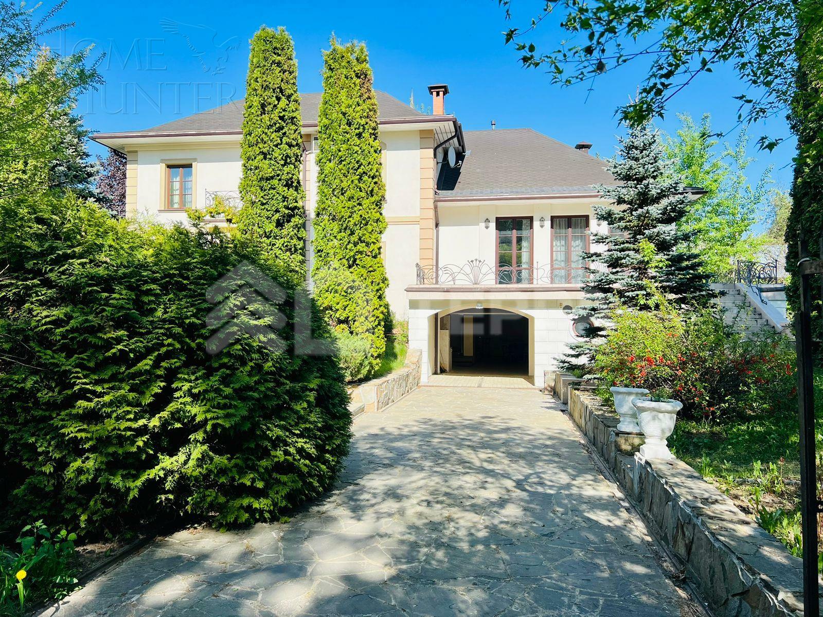 2-этажный коттедж 650 м² с отделкой