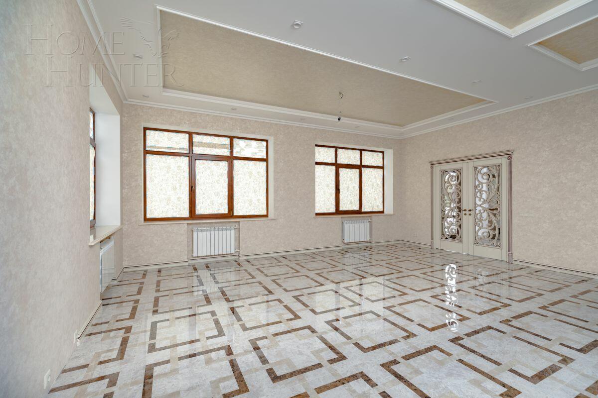 2-этажный коттедж 900 м² с отделкой