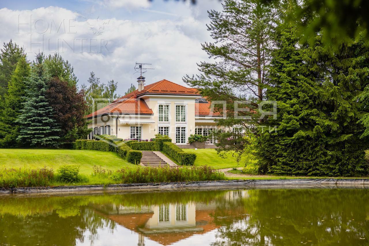 2-этажный коттедж 1 000 м² с отделкой