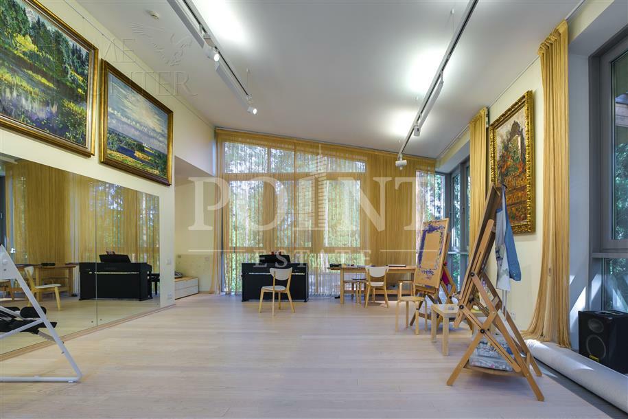 2-этажный коттедж 1 500 м² с отделкой