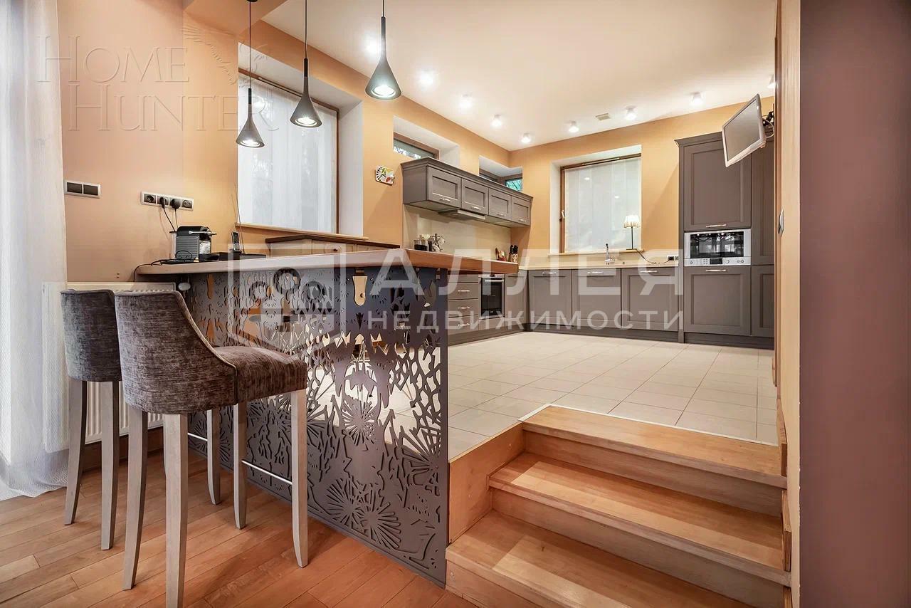 2-этажный коттедж 306 м² с отделкой