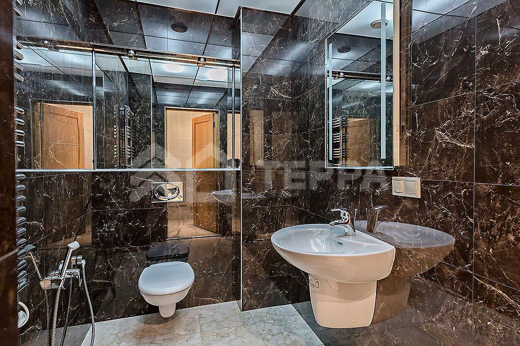 2-этажный таунхаус 204.7 м² с отделкой