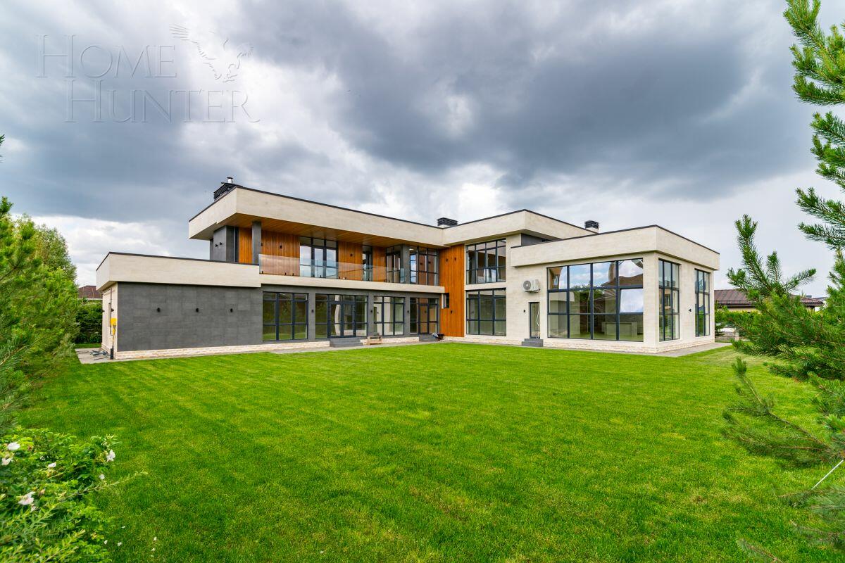 2-этажный коттедж 640 м² с отделкой