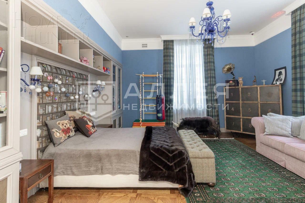 2-этажный коттедж 2 000 м² с отделкой