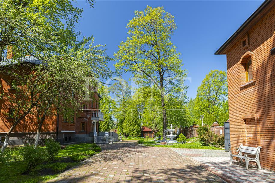 Участок 100 сот.