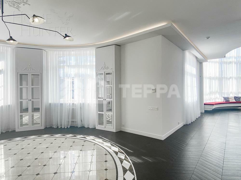 2-этажный коттедж 1 151 м² с отделкой