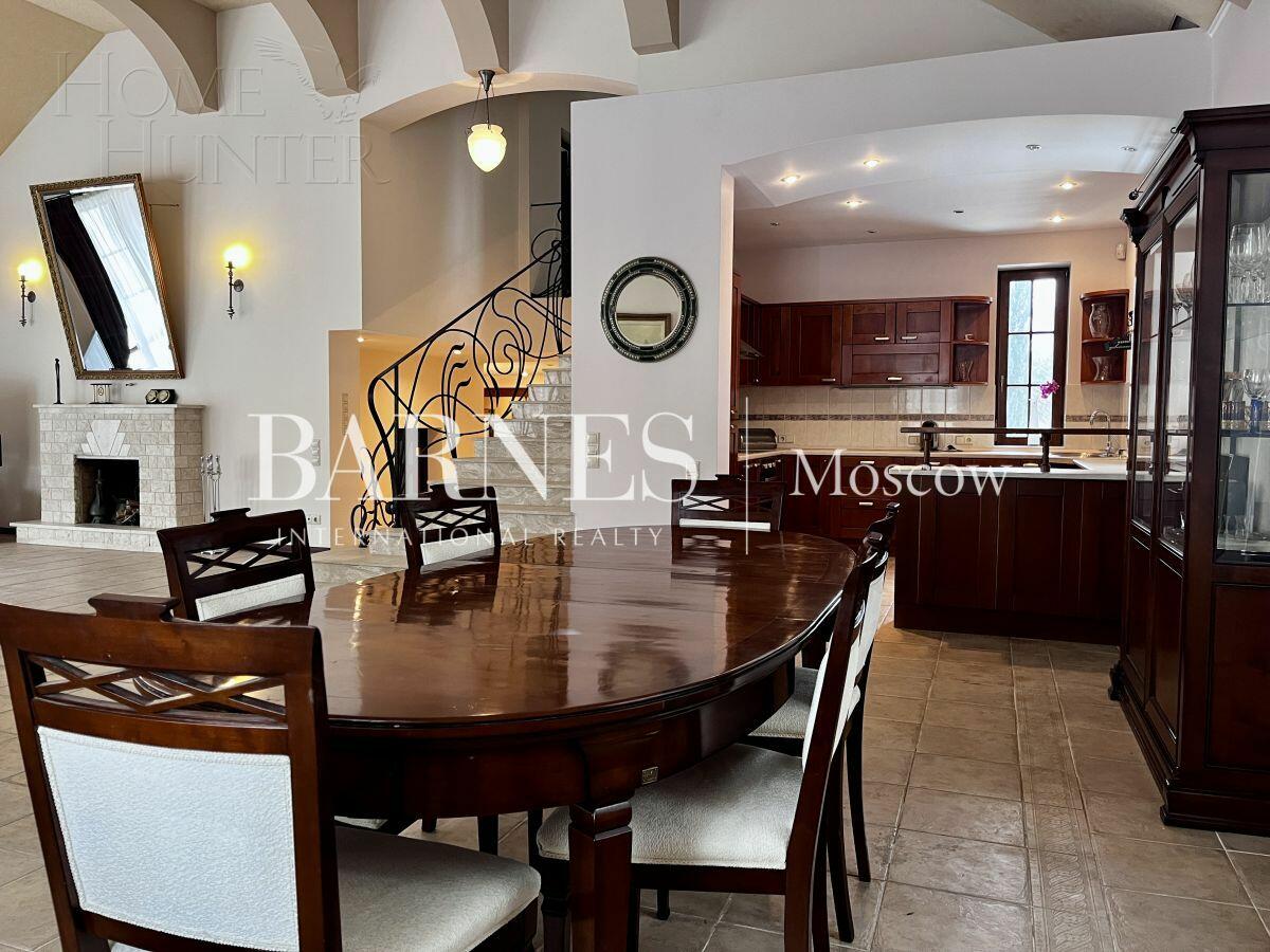 2-этажный коттедж 650 м² с отделкой