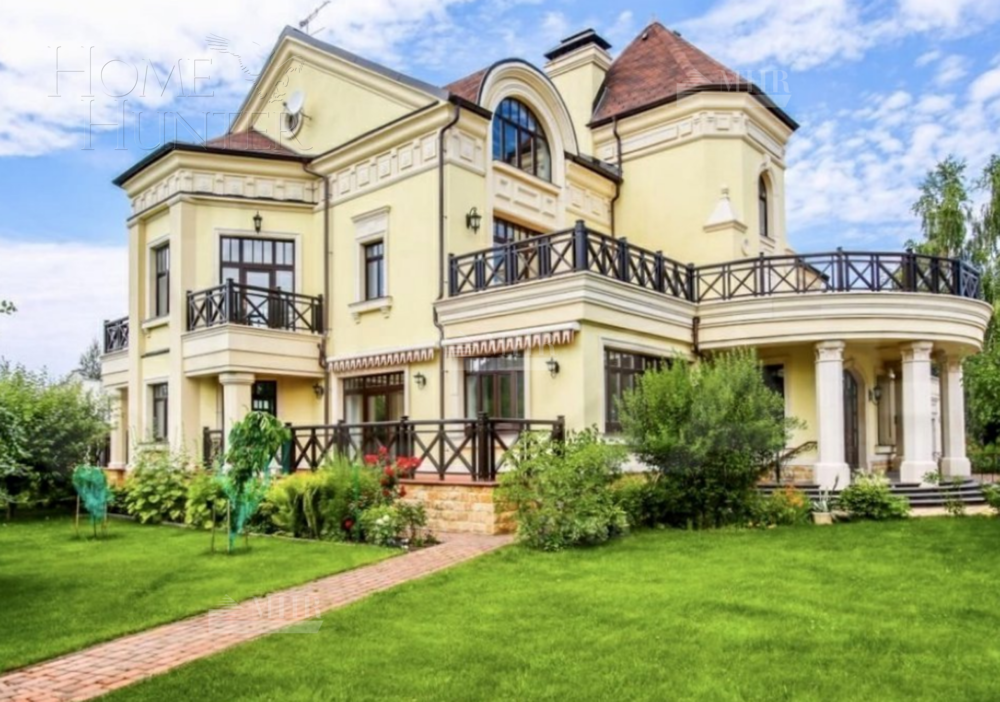 3-этажный коттедж 1 010 м² без отделки