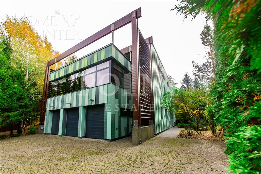 2-этажный коттедж 1 750 м² с отделкой