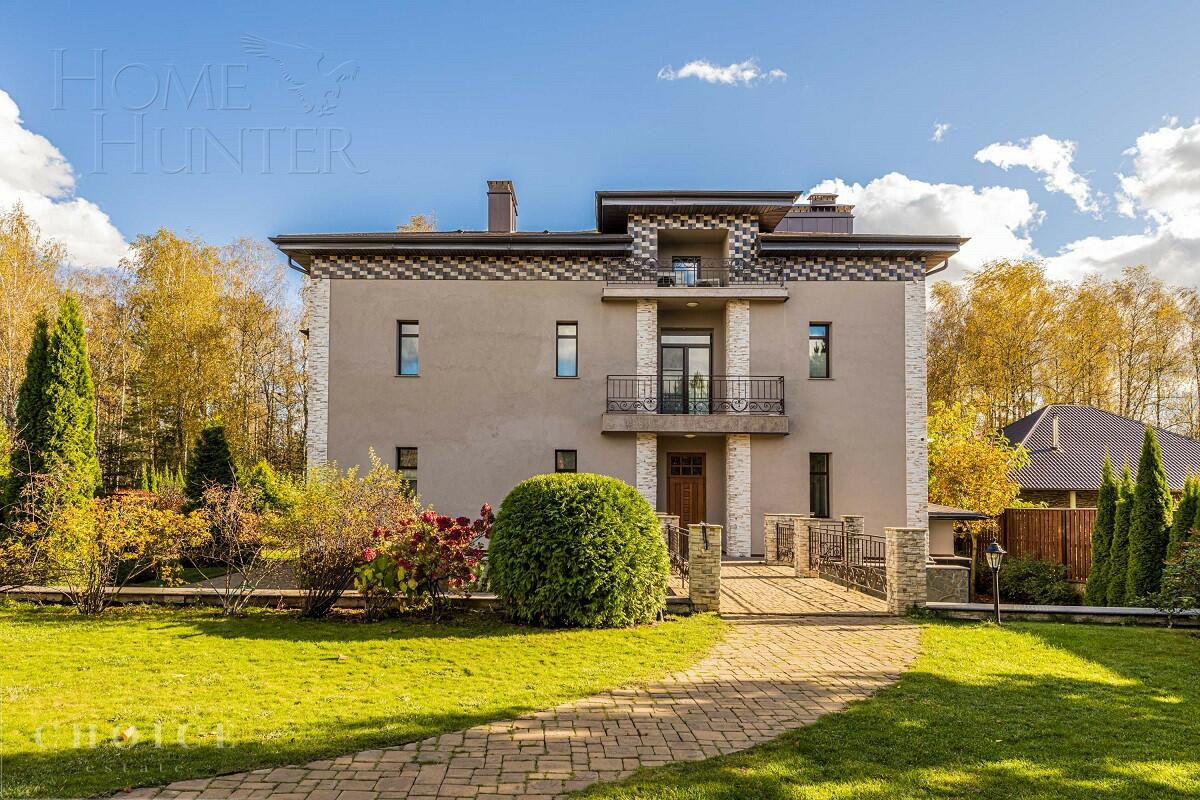 2-этажный коттедж 620 м² с отделкой