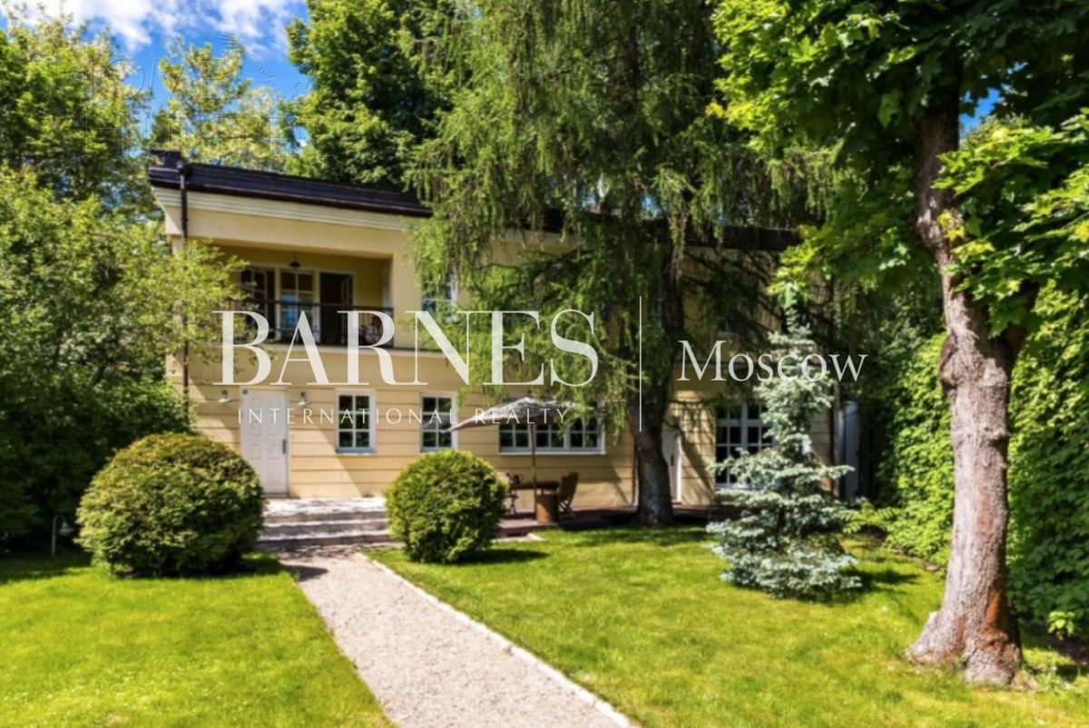 2-этажный коттедж 404 м² с отделкой