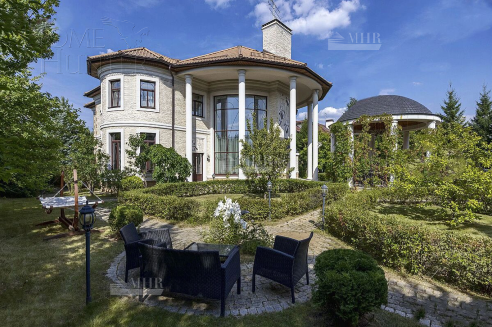 2-этажный коттедж 540 м² с отделкой